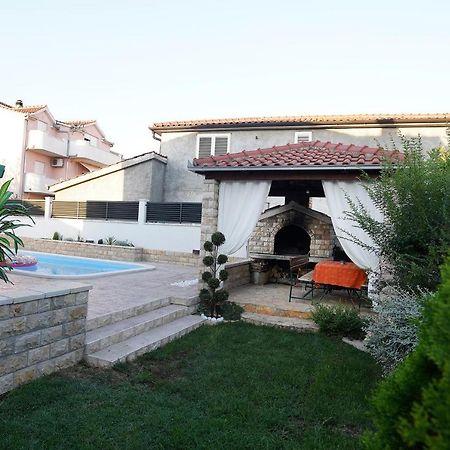 Villa Tago With Heated New Pool Kastela Ngoại thất bức ảnh