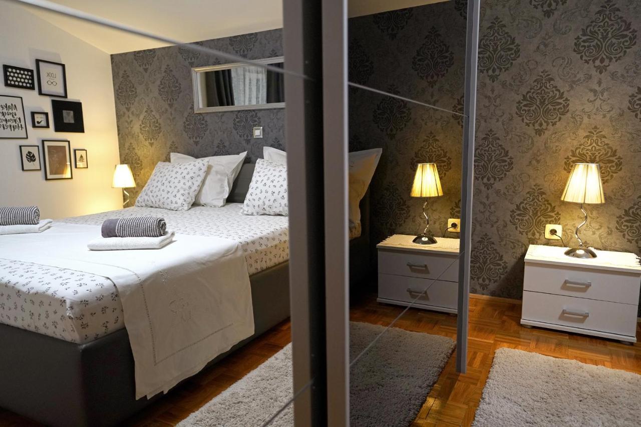 Villa Tago With Heated New Pool Kastela Ngoại thất bức ảnh