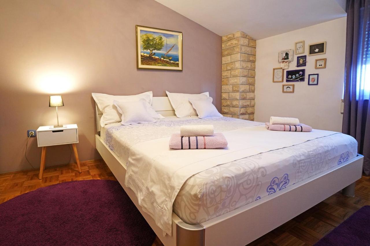 Villa Tago With Heated New Pool Kastela Ngoại thất bức ảnh