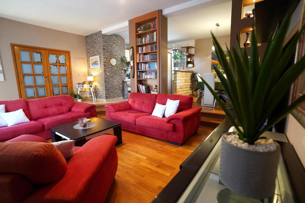 Villa Tago With Heated New Pool Kastela Ngoại thất bức ảnh